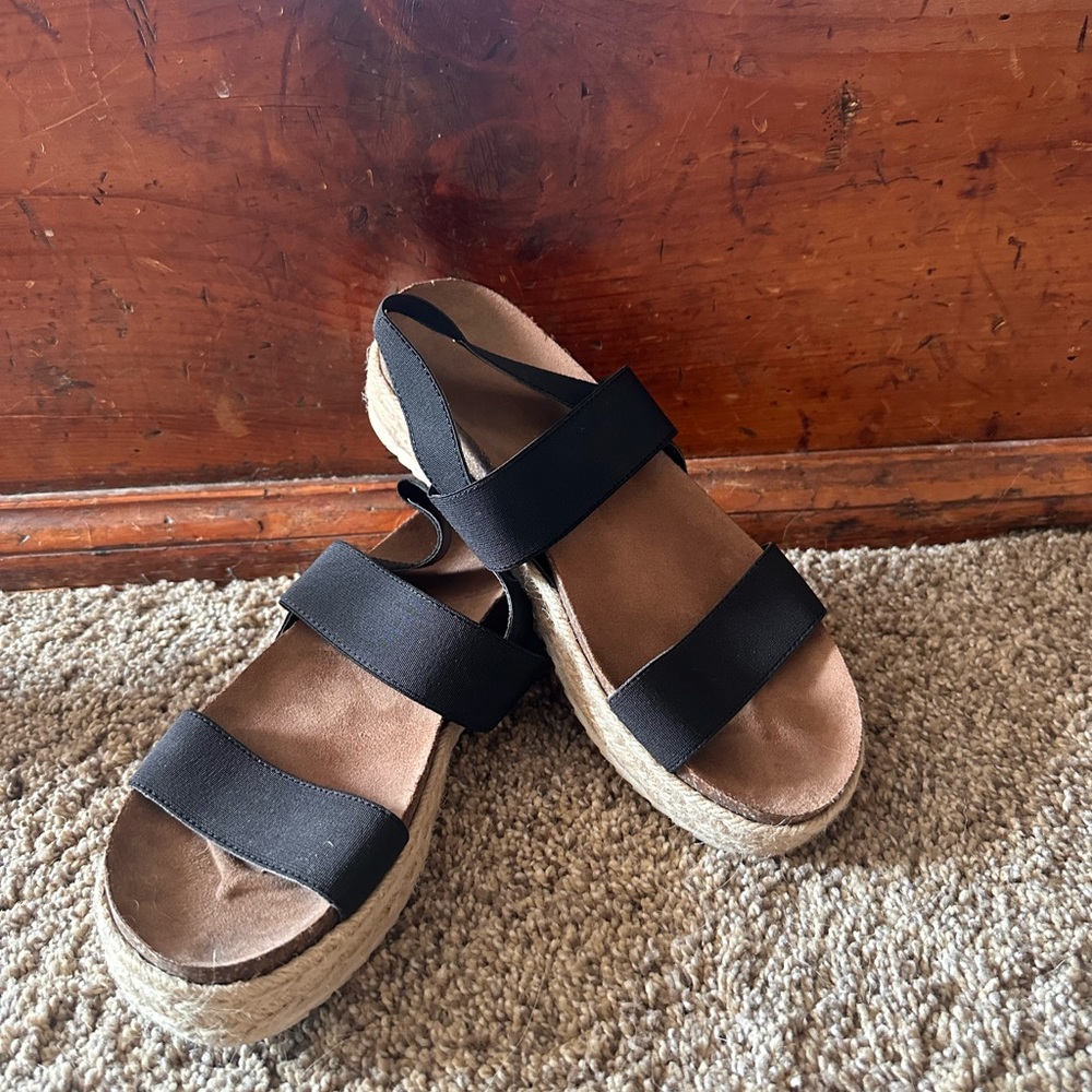 Women’s platform sandals